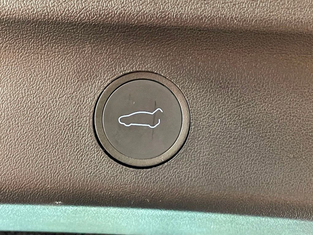 Used 2023 Tesla Model Y Long Range image 18