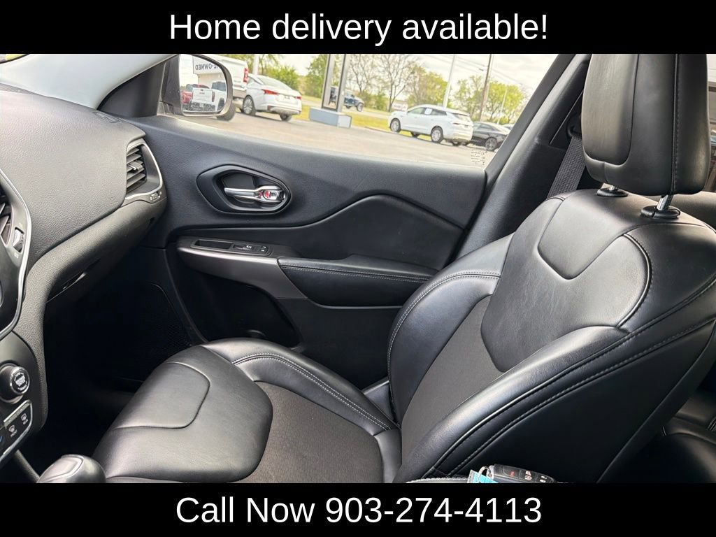 Used 2019 Jeep Cherokee Latitude Plus w/ Comfort/Convenience Group image 25