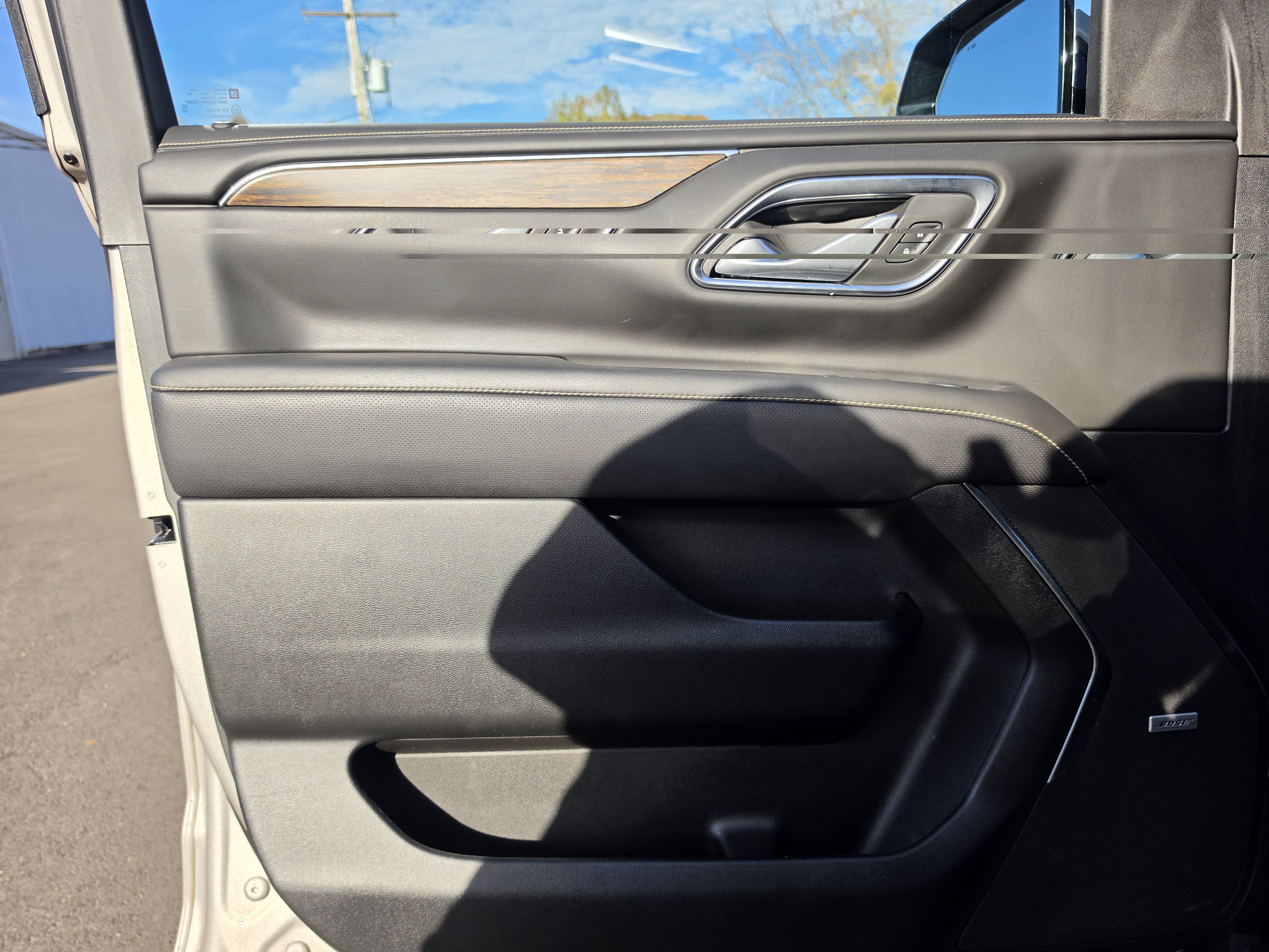 Used 2024 Chevrolet Tahoe Premier w/ Advanced Technology Package AWD/4WD image 18
