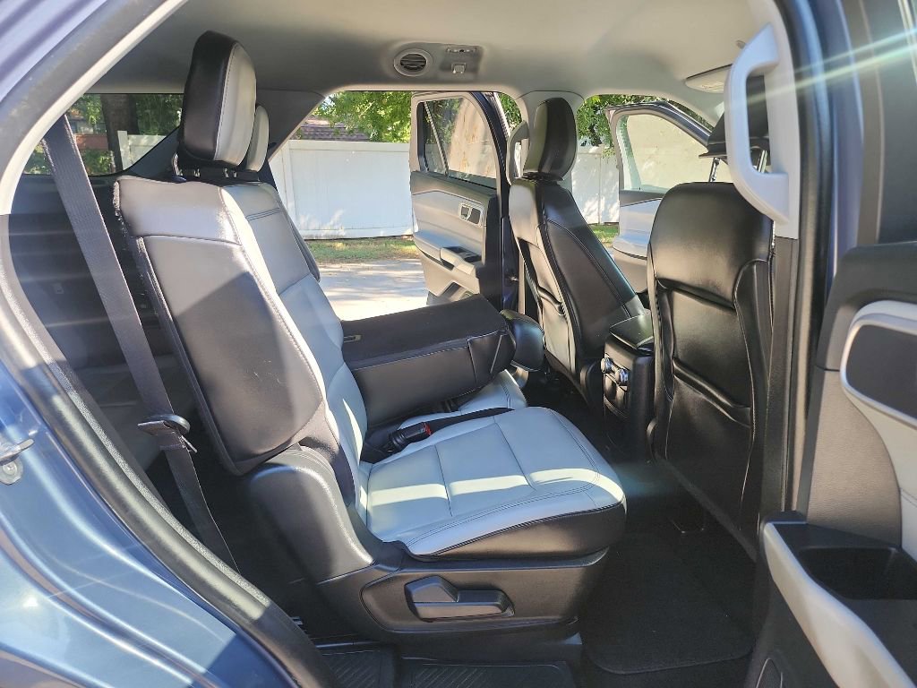 Used 2021 Ford Explorer XLT w/ Equipment Group 202A image 37