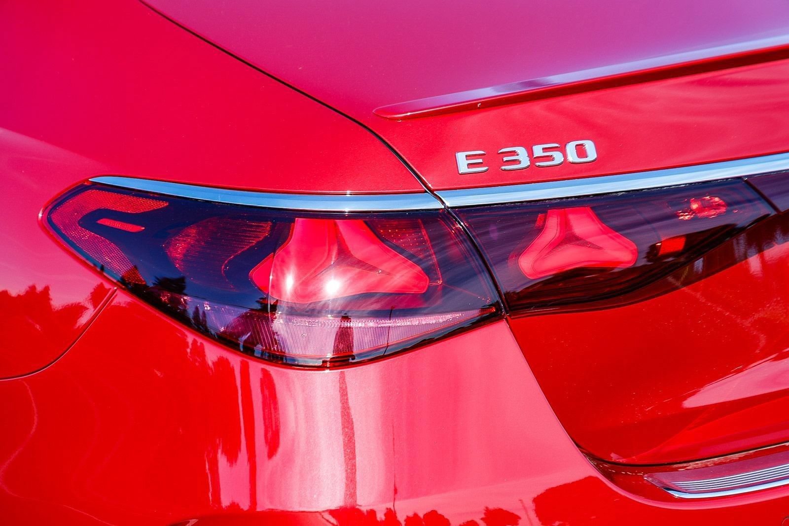 New 2026 Mercedes-Benz E 350 4MATIC Sedan image 9