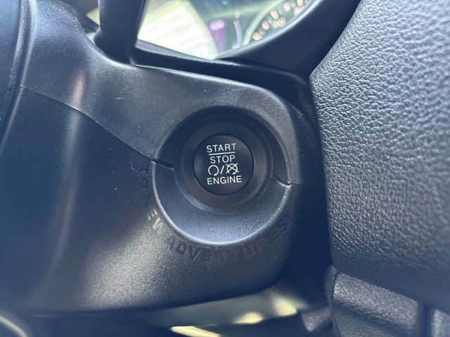 Used 2018 Jeep Renegade Latitude image 16