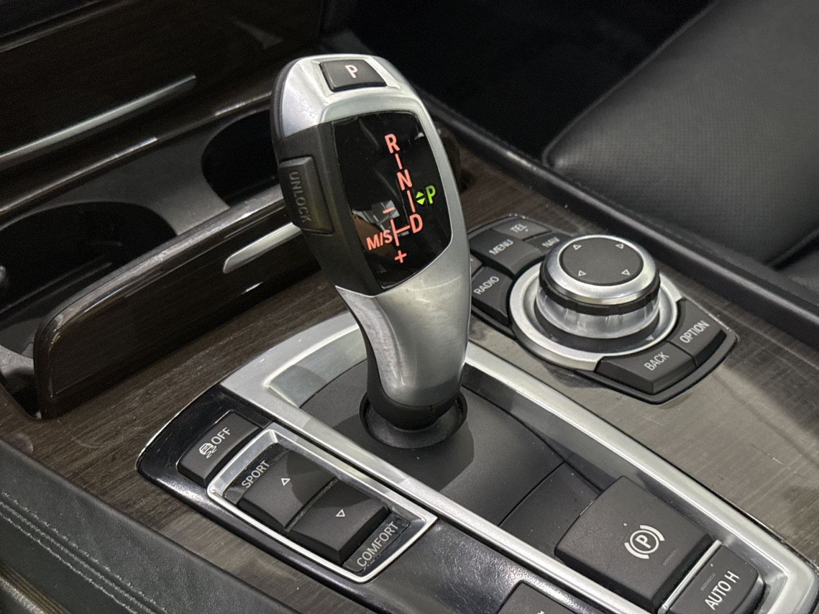 Used 2012 BMW 750i RWD image 23