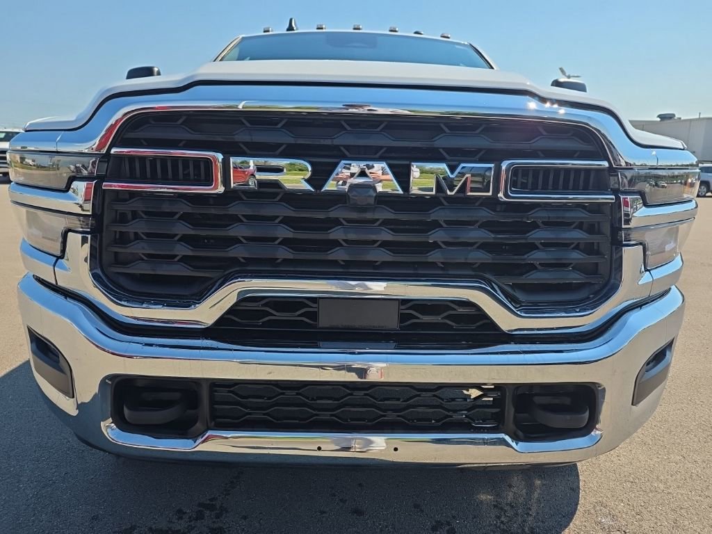 Used 2025 RAM 2500 Tradesman w/ Chrome Appearance Group image 2