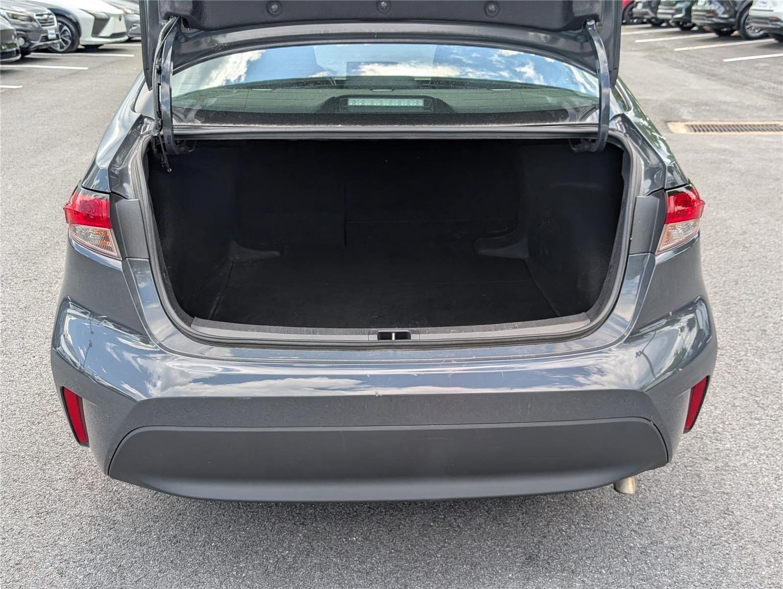 Used 2023 Toyota Corolla LE FWD image 12