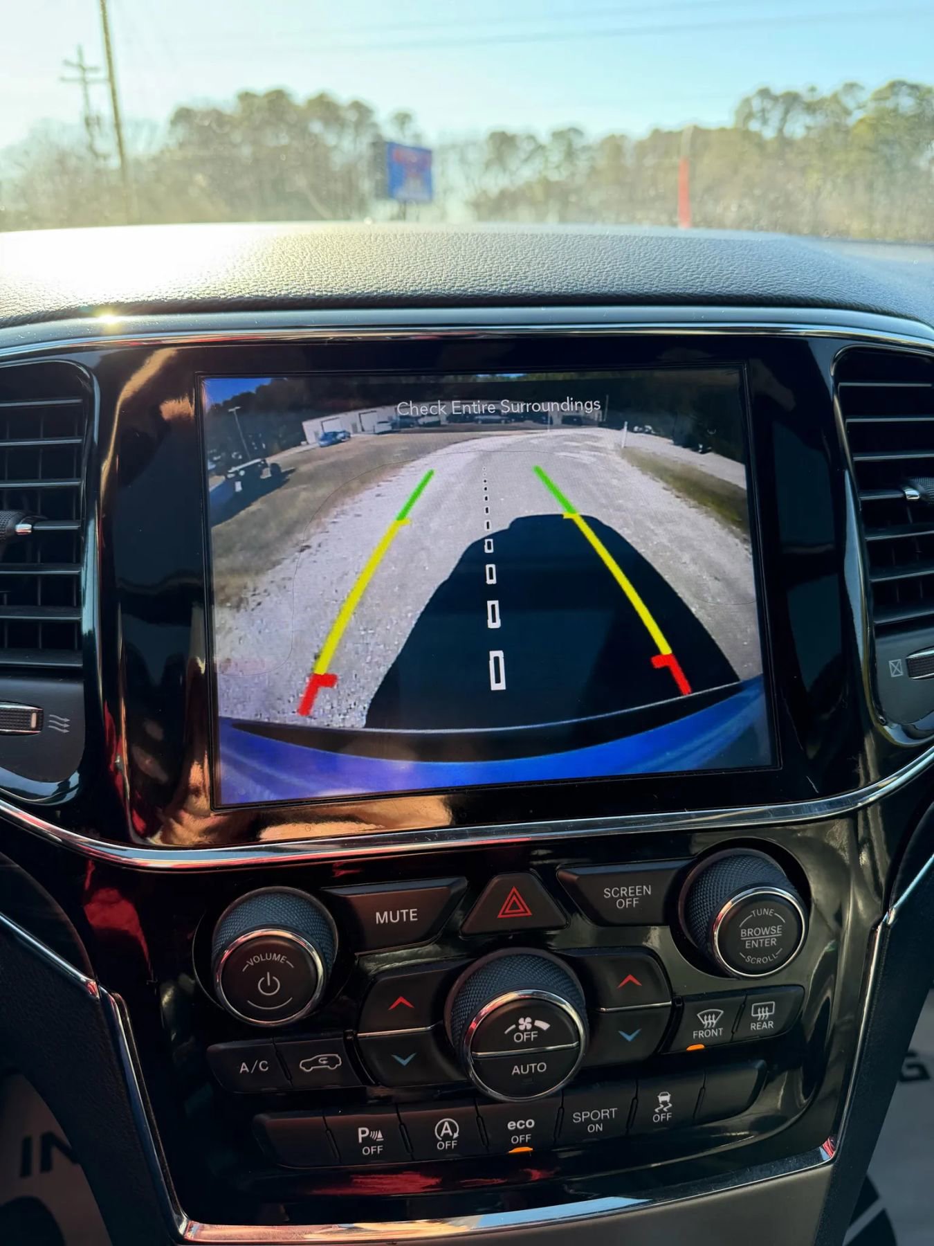 Used 2020 Jeep Grand Cherokee Limited w/ Luxury Group II image 15