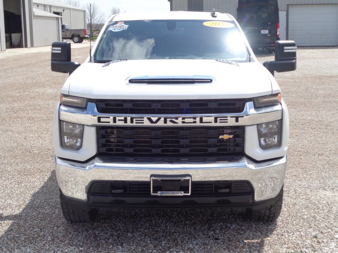 Used 2022 Chevrolet Silverado 2500 LT w/ Fleet Comfort Package AWD/4WD image 3