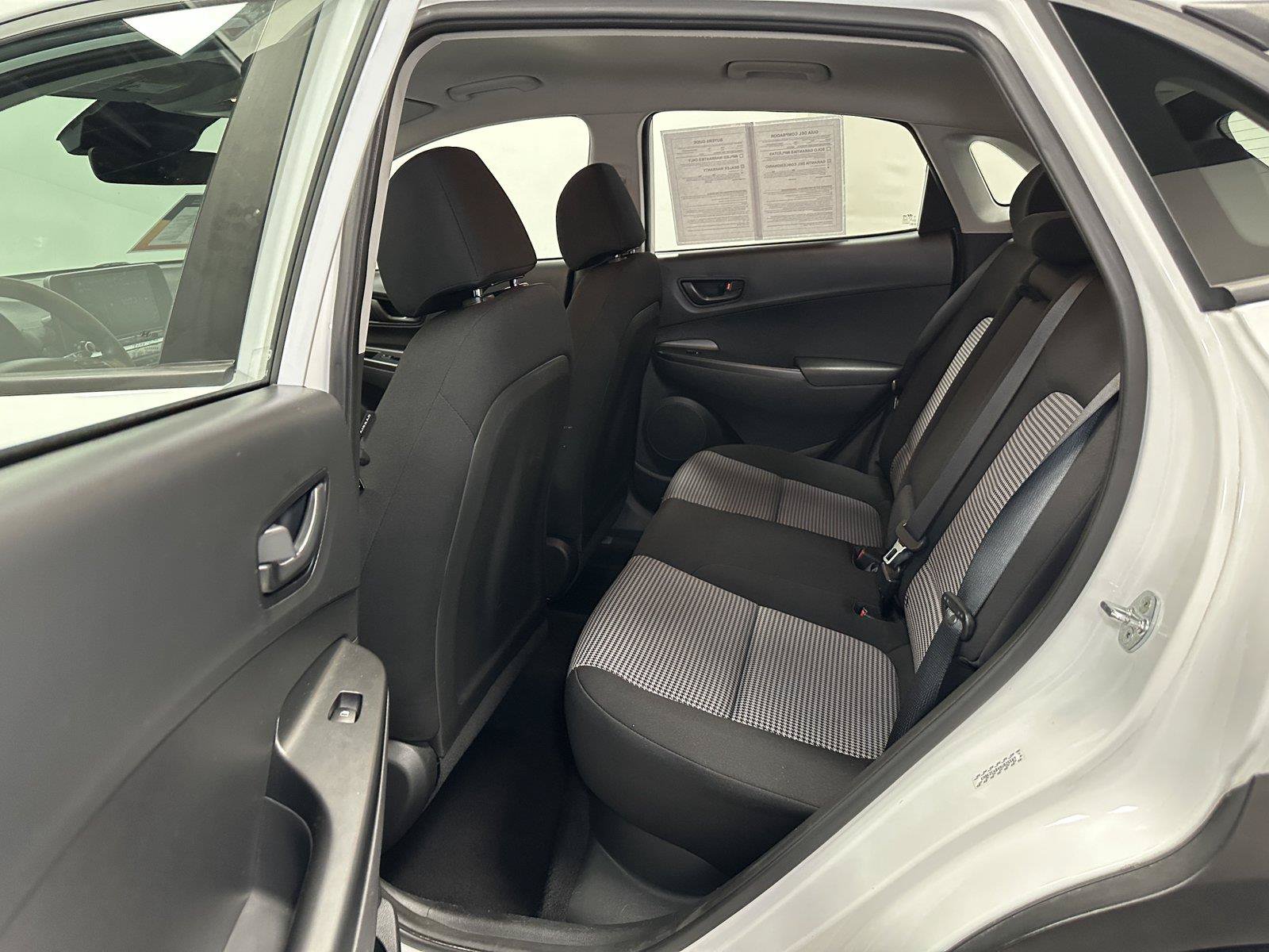 Used 2022 Hyundai Kona SE w/ Cargo Package AWD/4WD image 31