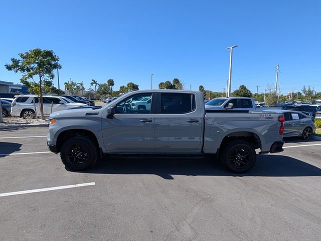Certified 2024 Chevrolet Silverado 1500 Custom Trail Boss w/ LPO, Dark Essentials Package image 4