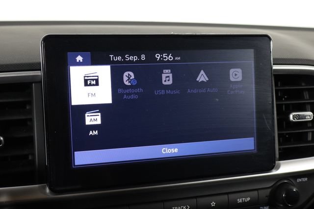Used 2025 Hyundai Venue SEL FWD image 31