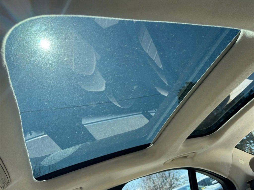 Used 2015 Mercedes-Benz C 300 4MATIC Sedan w/ Multimedia Package image 14