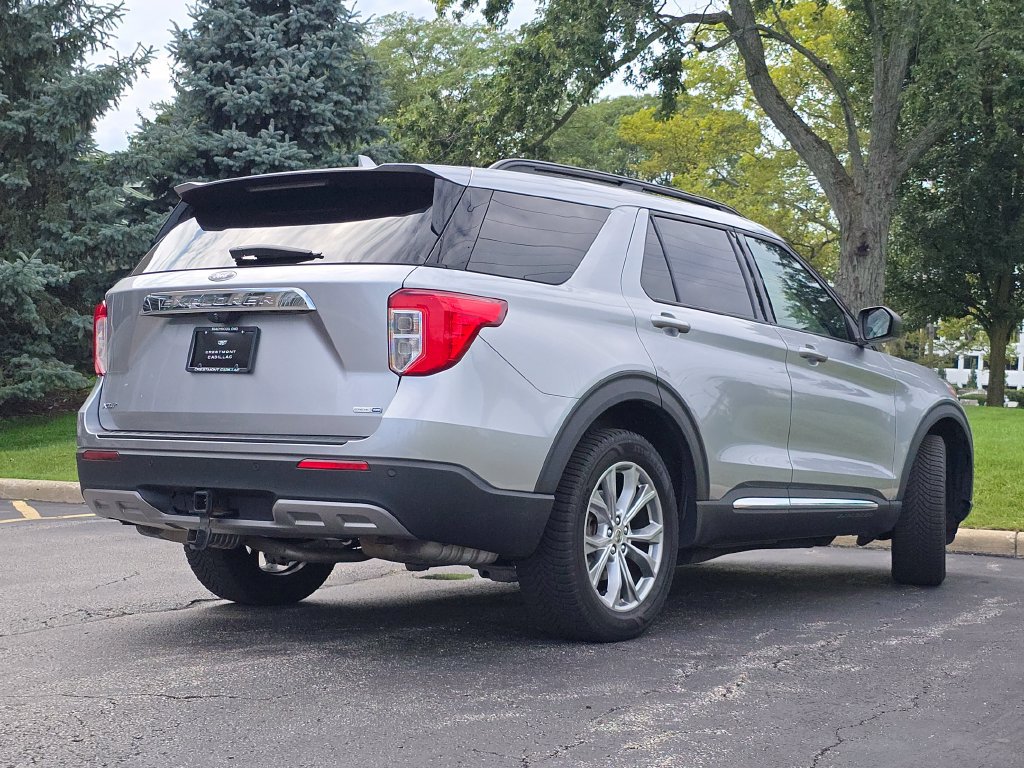 Used 2020 Ford Explorer XLT w/ Equipment Group 202A AWD/4WD image 7