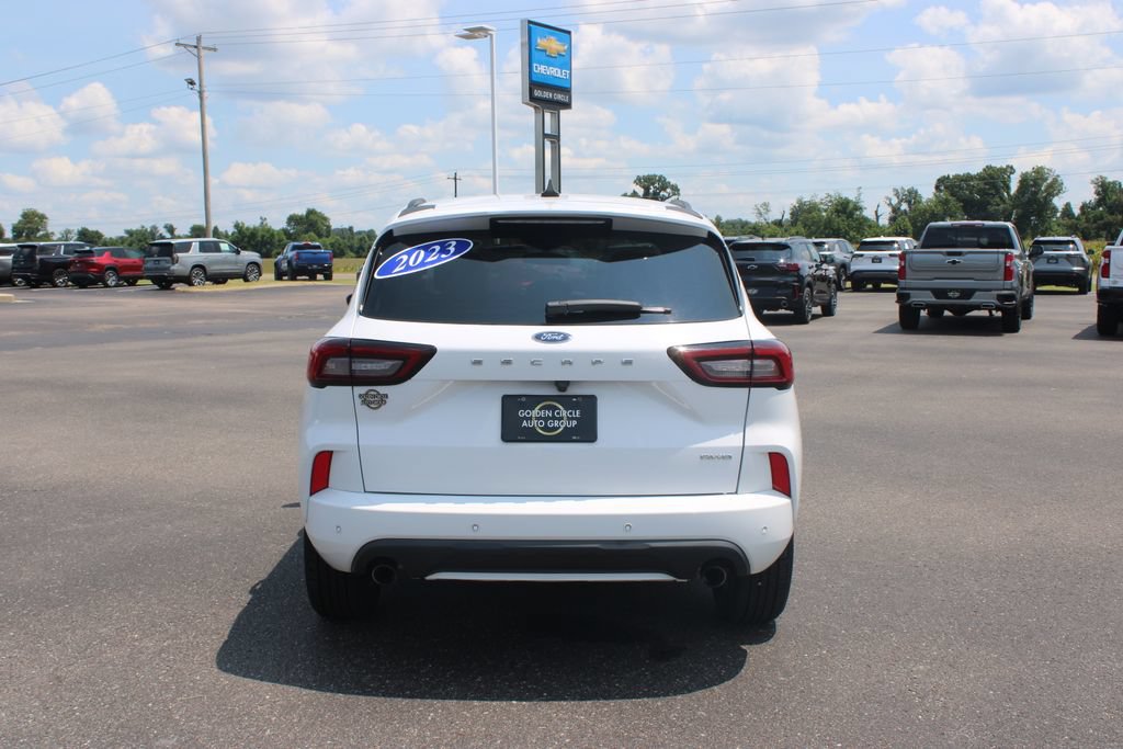 Used 2023 Ford Escape ST-Line w/ Tech Pack #1 AWD/4WD image 8