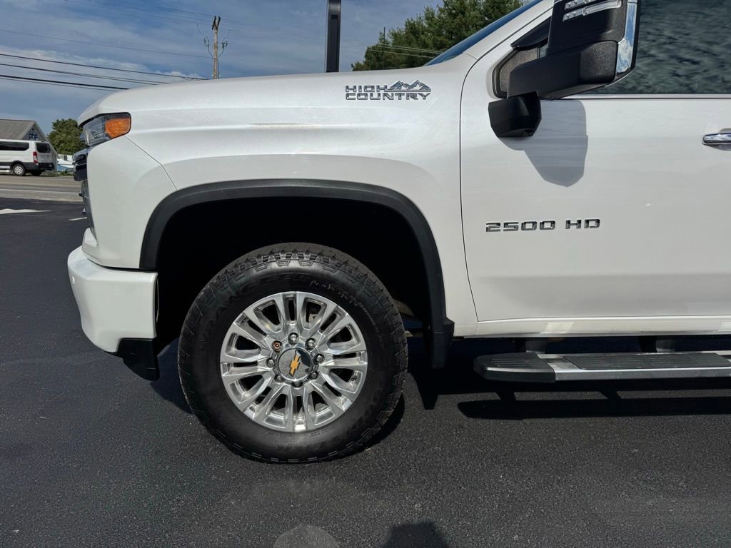 Used 2022 Chevrolet Silverado 2500 High Country w/ Z71 Off-Road Package image 2