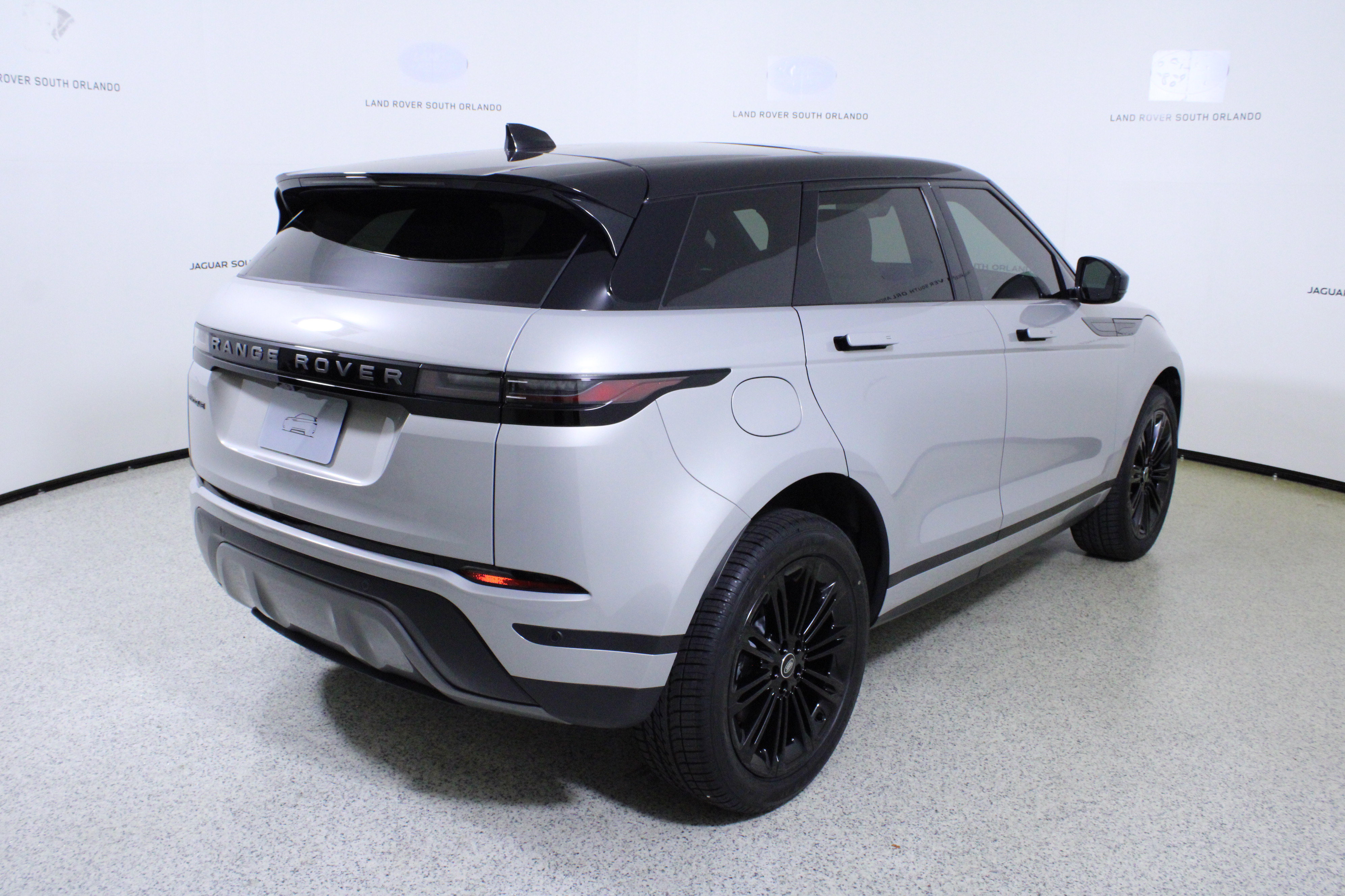 New 2026 Land Rover Range Rover Evoque S image 7
