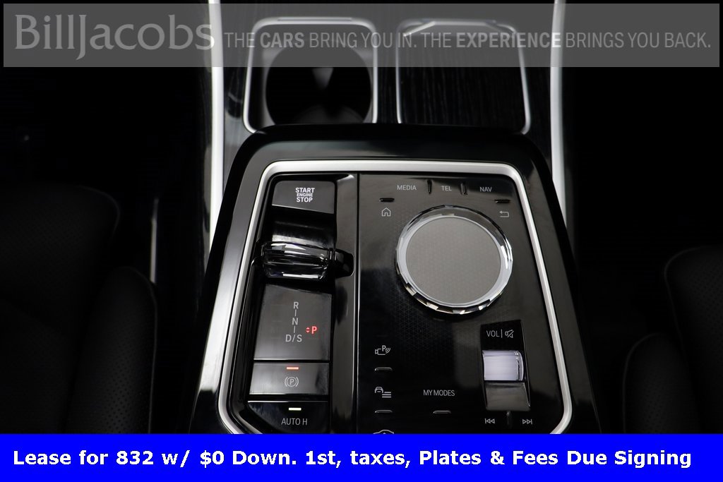 Certified 2025 BMW 740i xDrive w/ Premium Package image 12