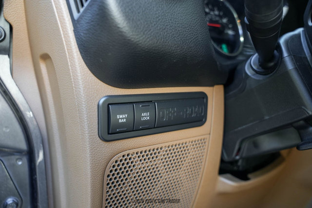 Used 2016 Jeep Wrangler Unlimited Rubicon w/ Connectivity Group image 31