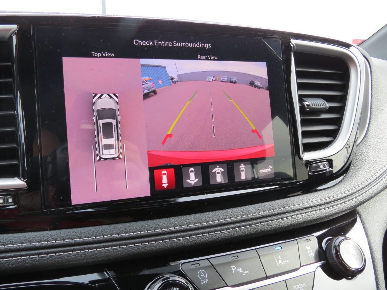 New 2026 Chrysler Pacifica Select image 13
