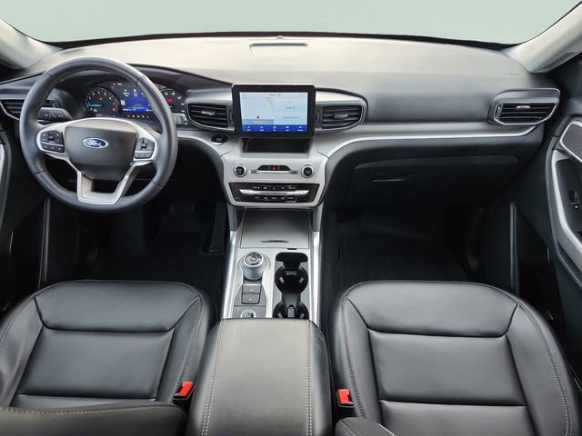 Used 2023 Ford Explorer XLT w/ Equipment Group 202A image 33