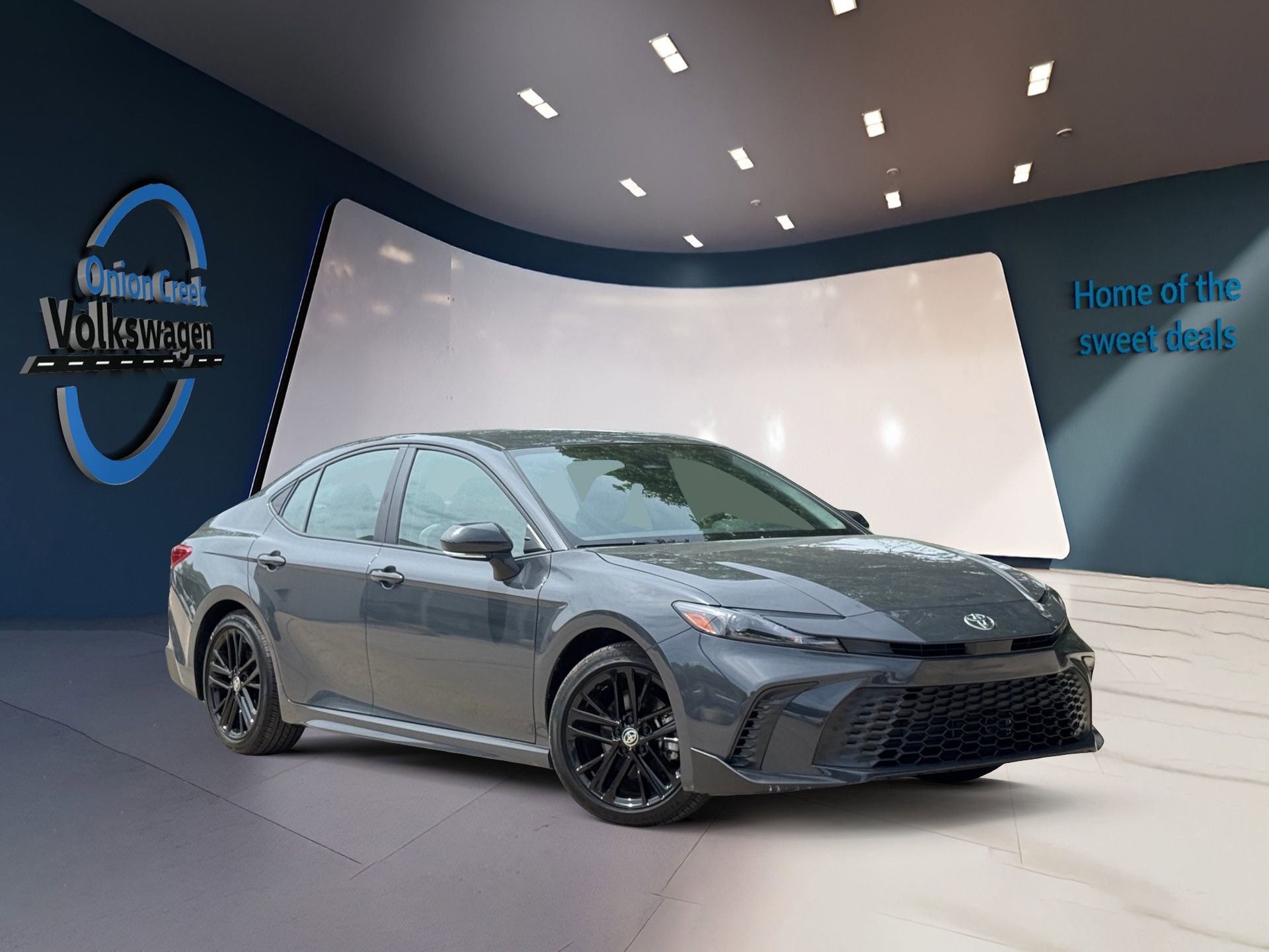 Used 2026 Toyota Camry SE FWD video 1