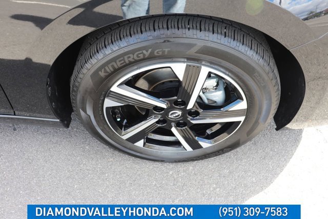 Used 2025 Nissan Sentra SV image 24