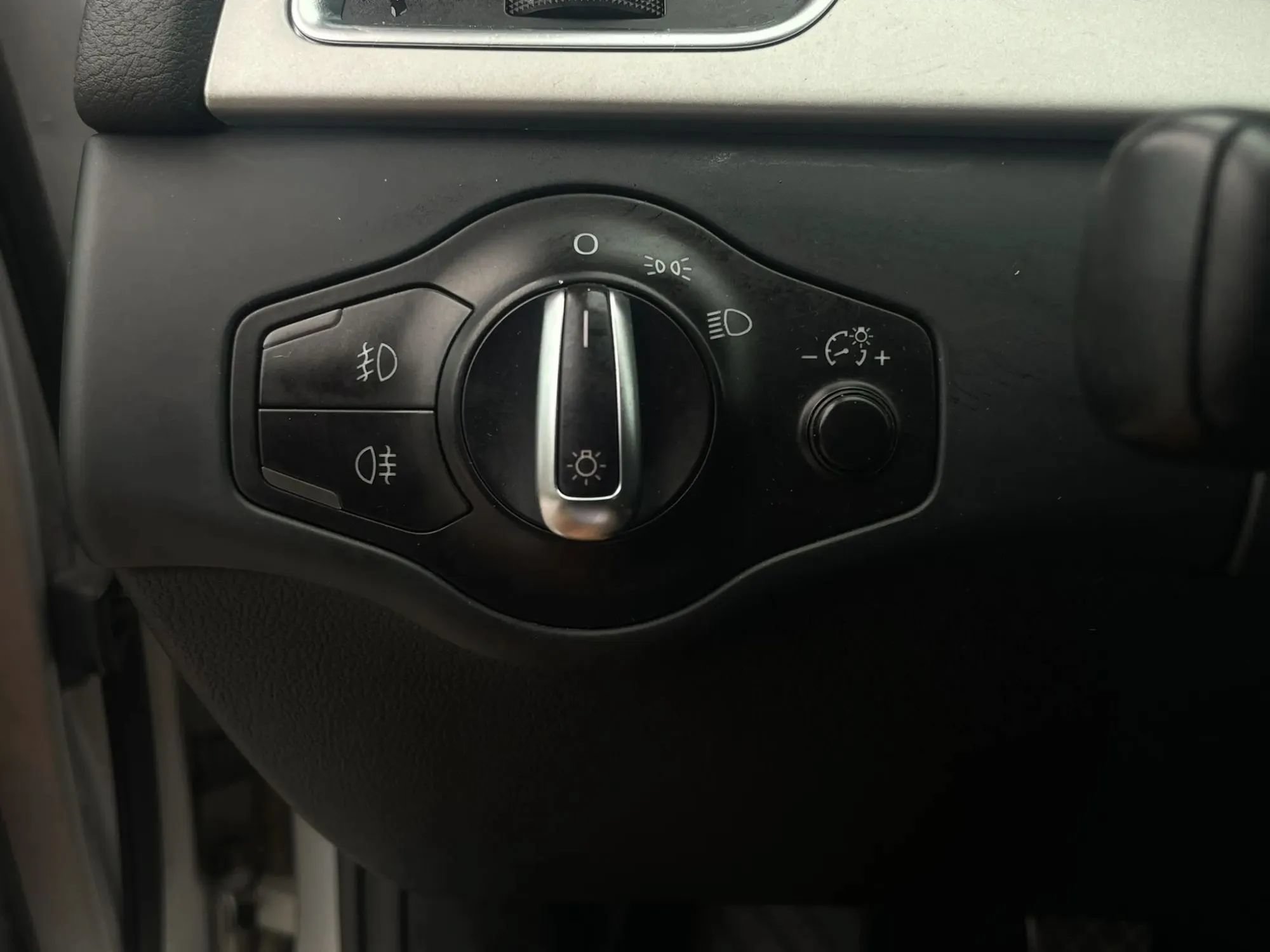 Used 2010 Audi A4 2.0T Premium AWD/4WD image 56