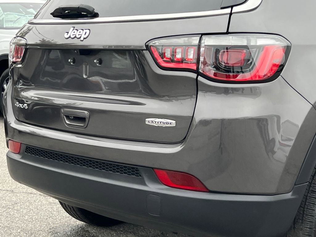 Used 2022 Jeep Compass Latitude w/ Convenience Group image 6