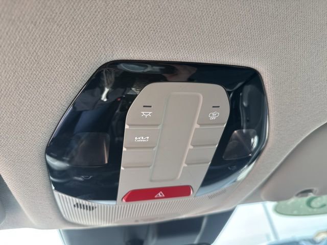 Used 2025 Kia K4 LXS image 29