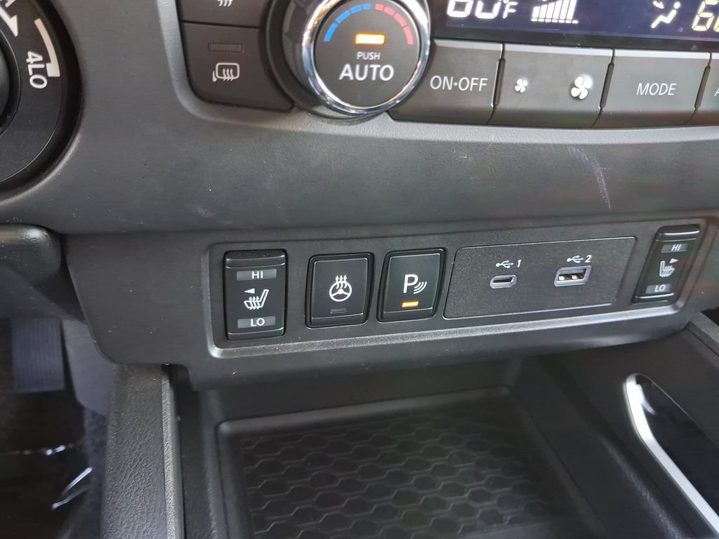 Used 2024 Nissan Frontier SV w/ Hardbody Edition AWD/4WD image 22