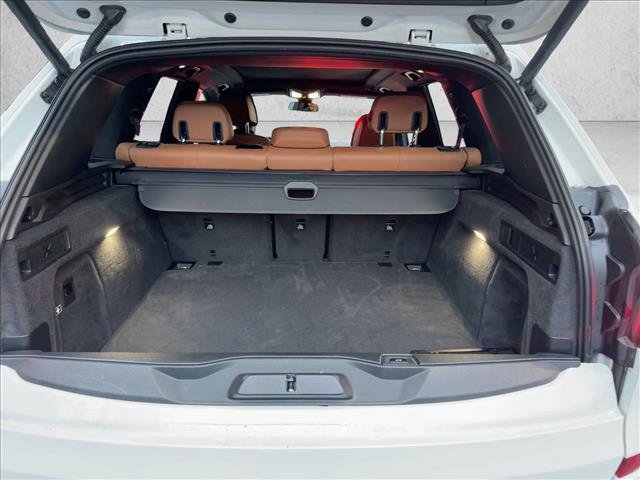 Used 2022 BMW X5 xDrive40i w/ M Sport Package image 6