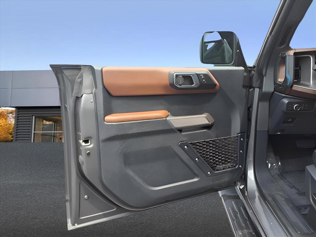 Used 2022 Ford Bronco Outer Banks image 14