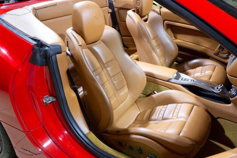 Used 2010 Ferrari California RWD image 59