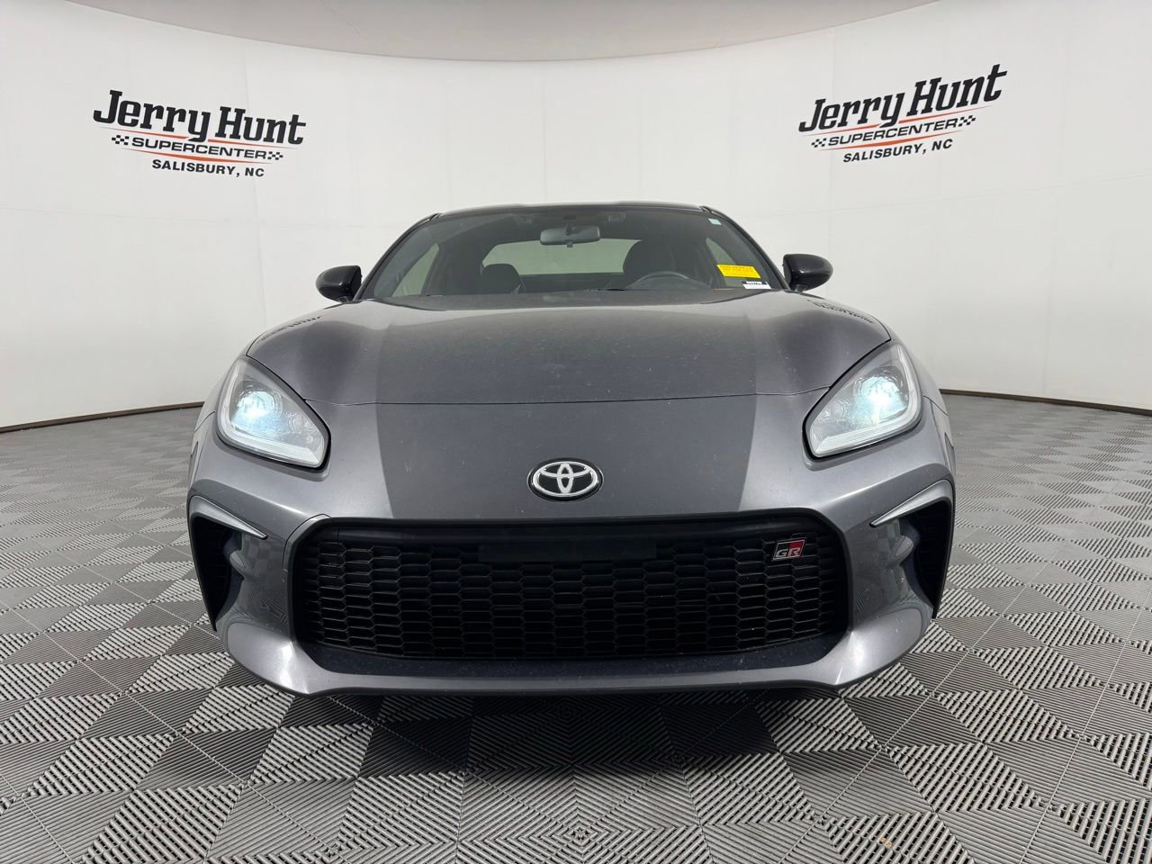 Used 2023 Toyota GR86 Premium RWD image 5