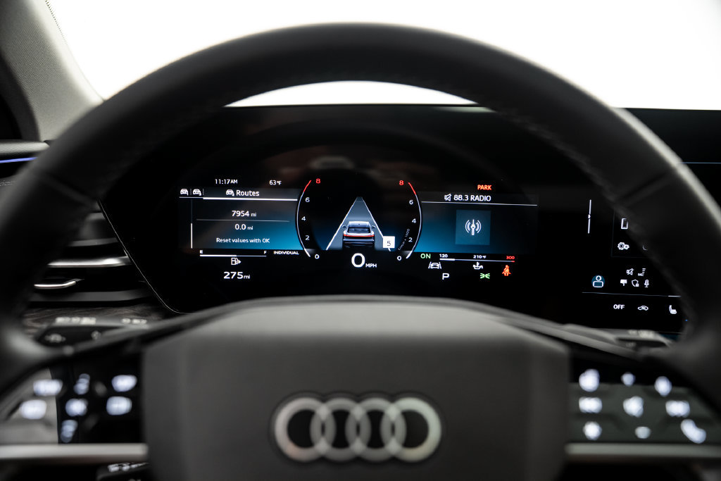 Certified 2025 Audi Q5 Prestige AWD/4WD image 32