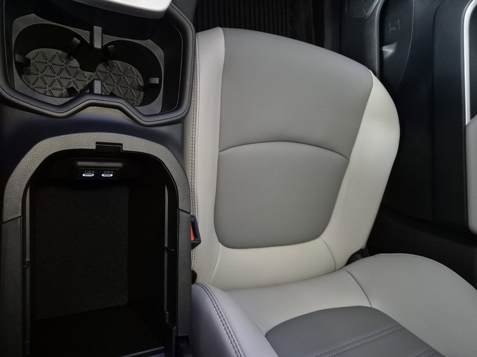 New 2025 Toyota RAV4 XLE Premium image 35