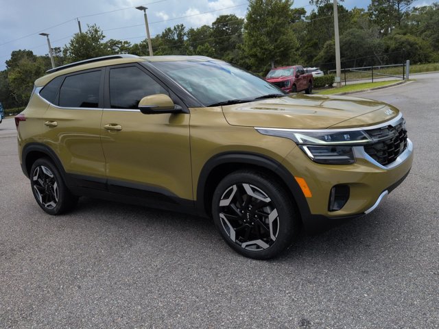 Used 2024 Kia Seltos SX w/ SX Sunroof Package AWD/4WD image 3