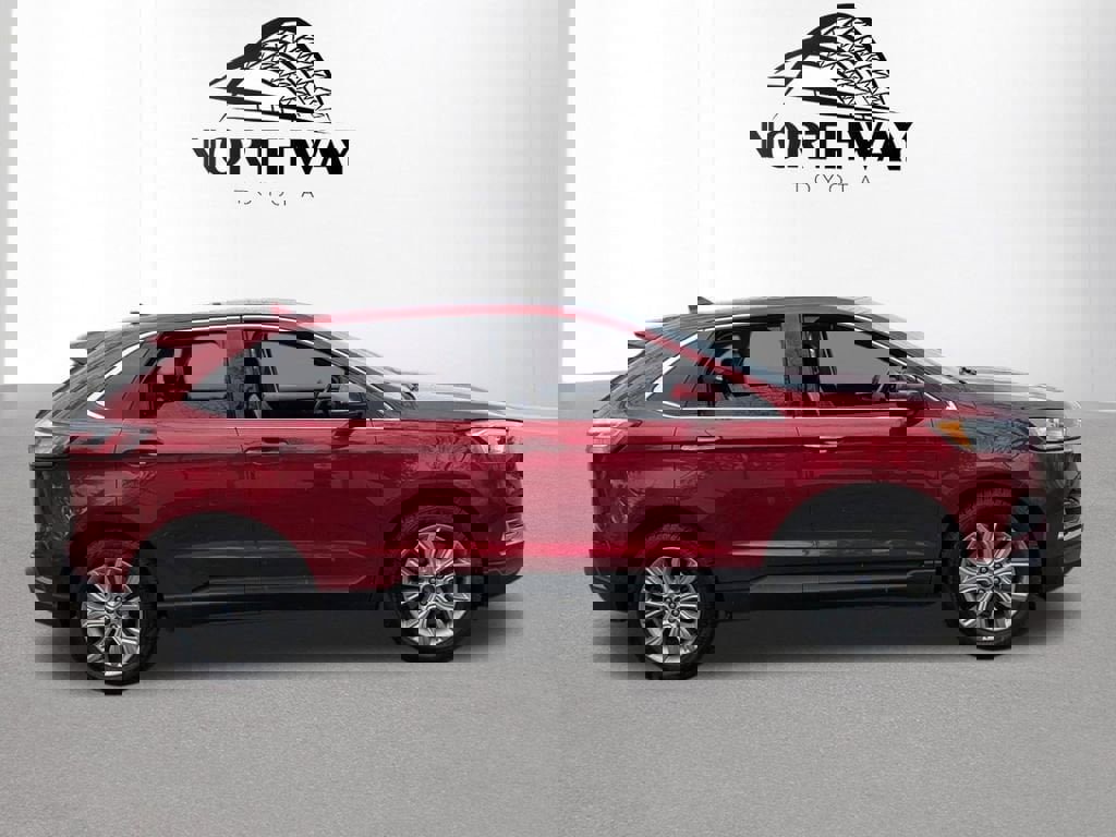 Used 2019 Ford Edge Titanium w/ Cold Weather Package AWD/4WD image 3