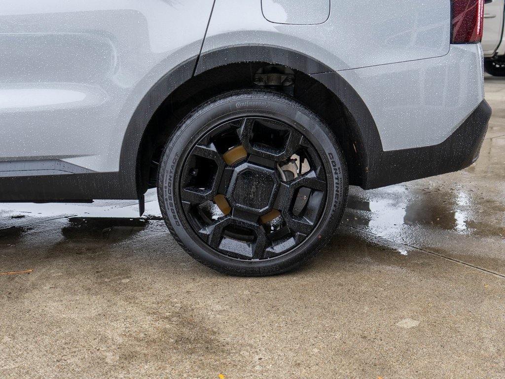 Certified 2025 Kia Sorento X-Line EX image 31