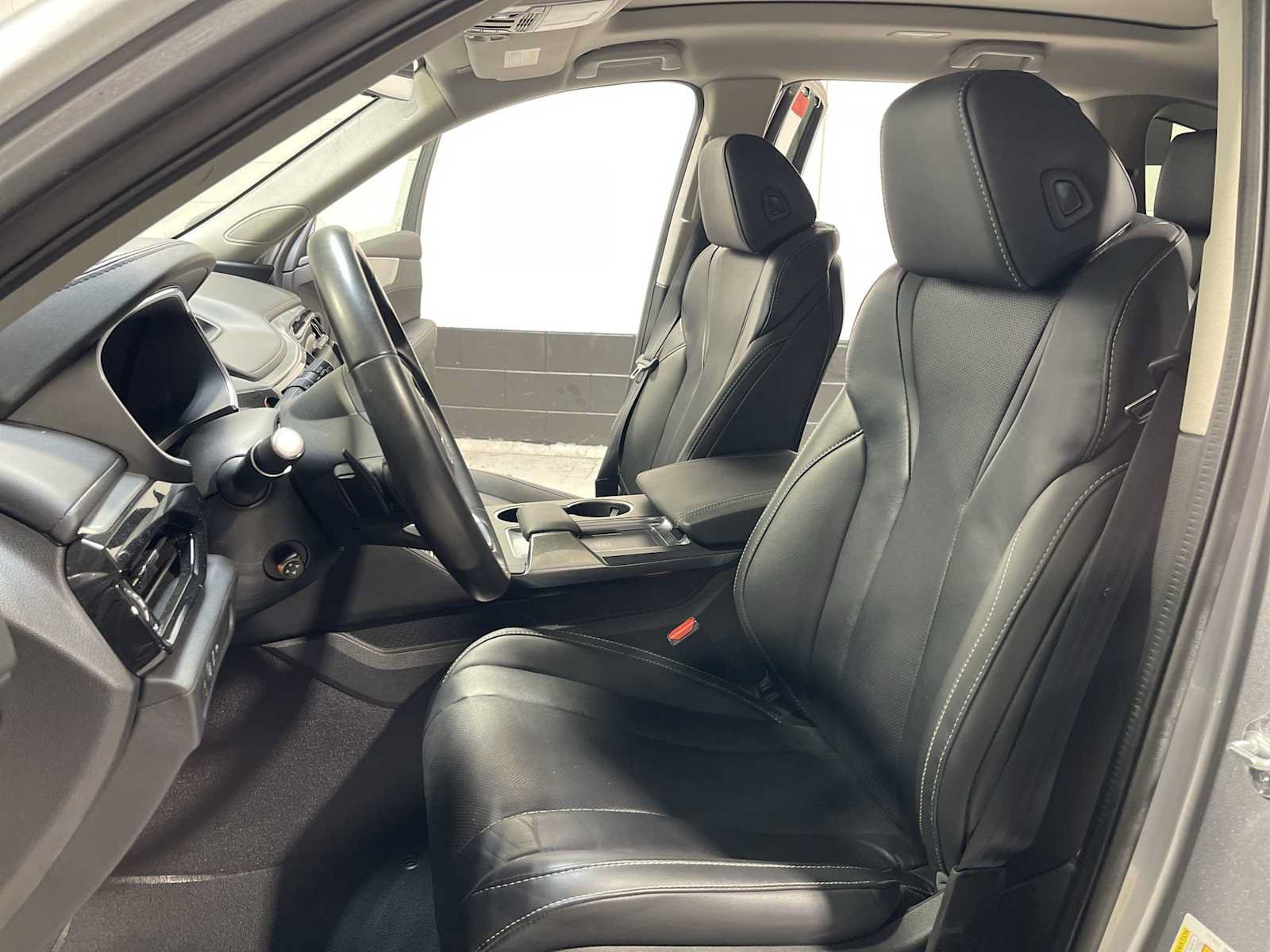Used 2024 Acura MDX SH-AWD w/ Technology Package image 11