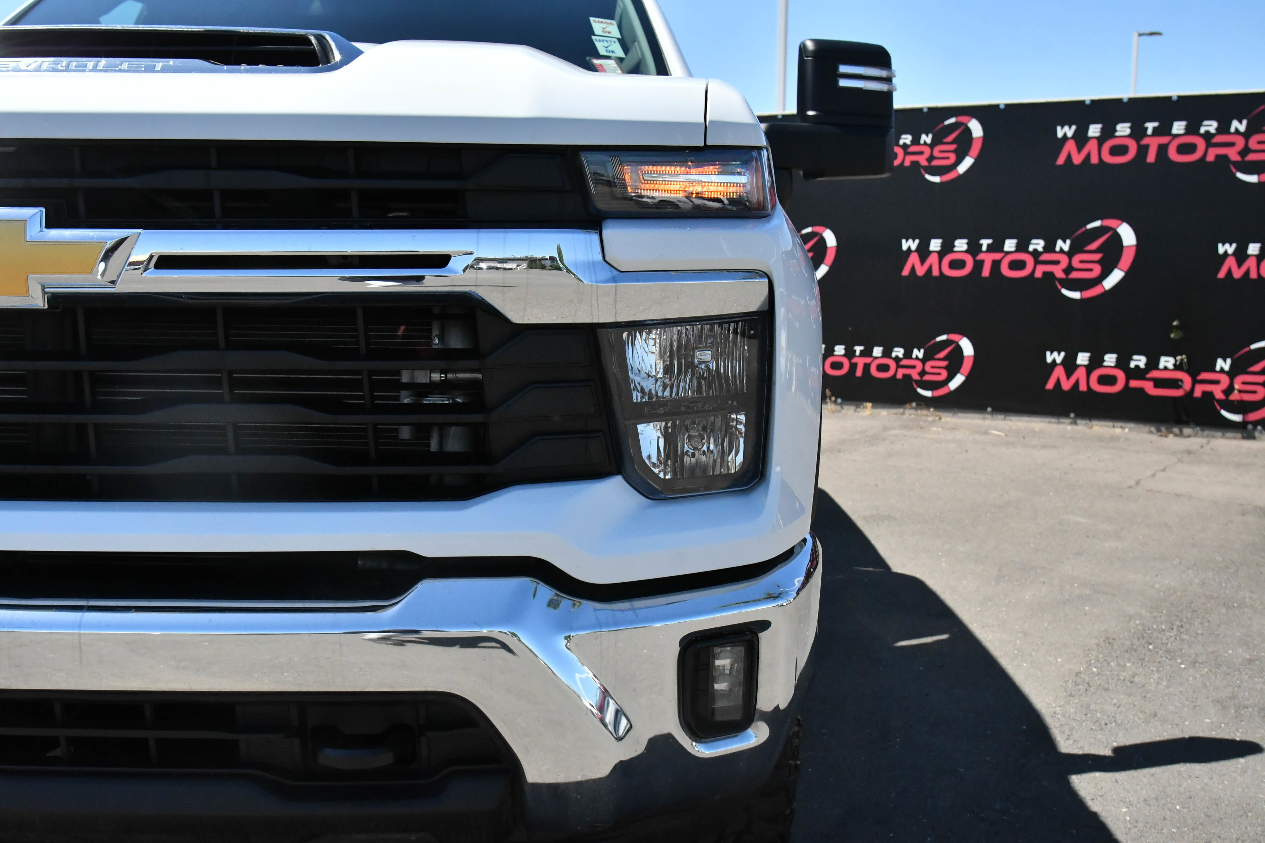 Used 2025 Chevrolet Silverado 2500 LT AWD/4WD image 11