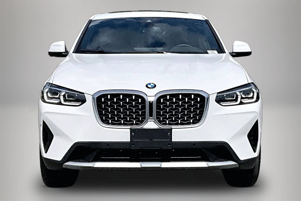 Certified 2025 BMW X4 xDrive30i w/ Convenience Package AWD/4WD image 3