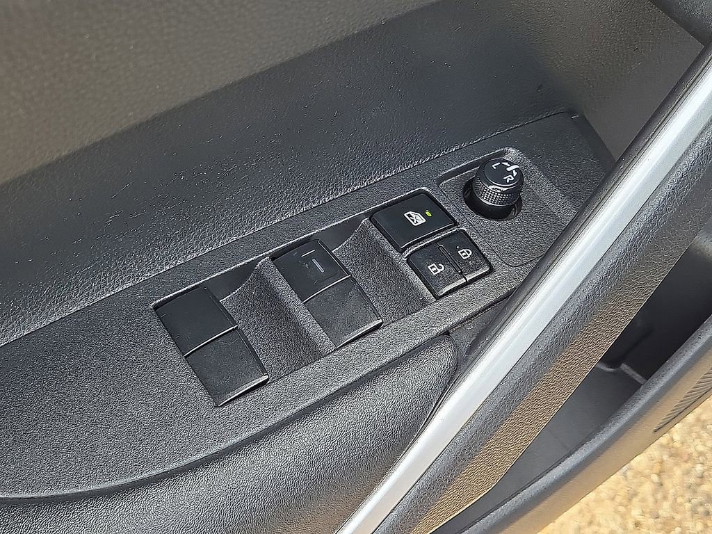 Used 2023 Toyota Corolla Cross LE image 23