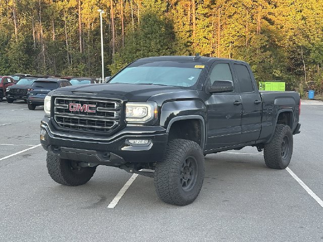 Used 2018 GMC Sierra 1500 SLE w/ SLE Value Package AWD/4WD image 3
