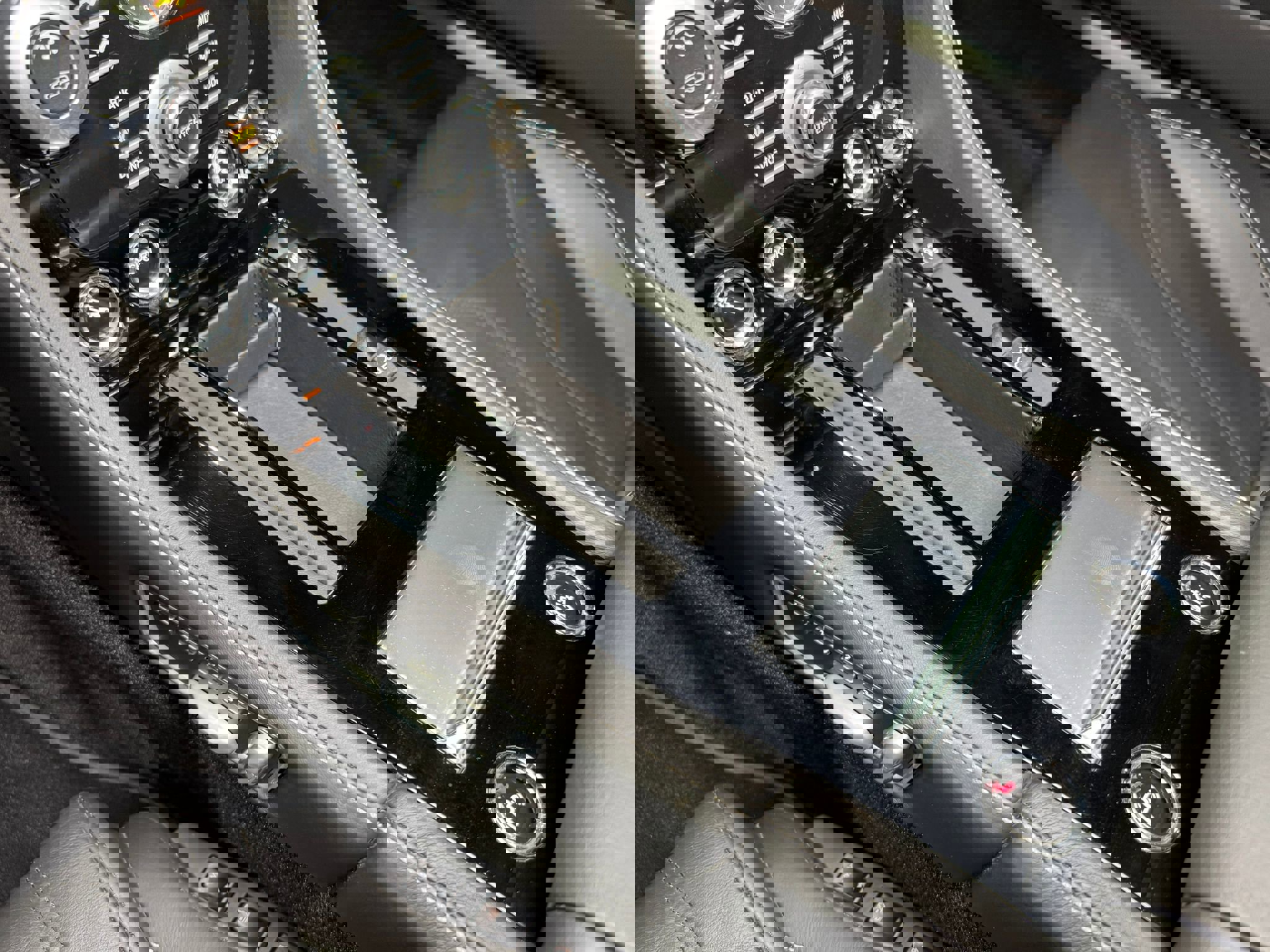 Used 2012 Aston Martin DBS Volante image 31