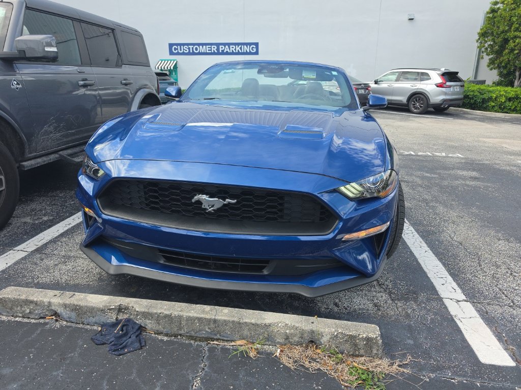 Used 2022 Ford Mustang Premium w/ Ford Safe & Smart Package RWD image 2