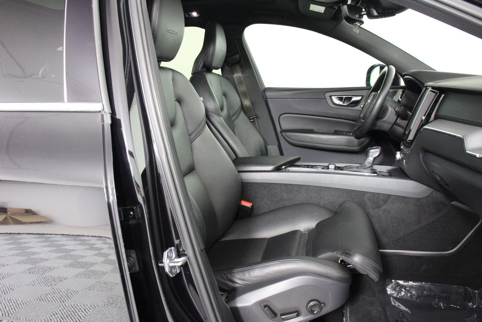 Used 2019 Volvo XC60 T5 Inscription FWD image 29