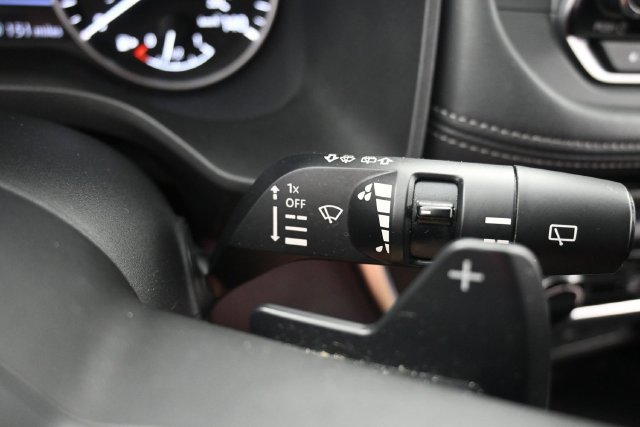 Used 2024 Nissan Rogue S AWD/4WD image 31