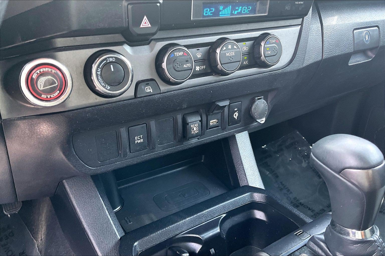 Used 2021 Toyota Tacoma TRD Off-Road AWD/4WD image 38