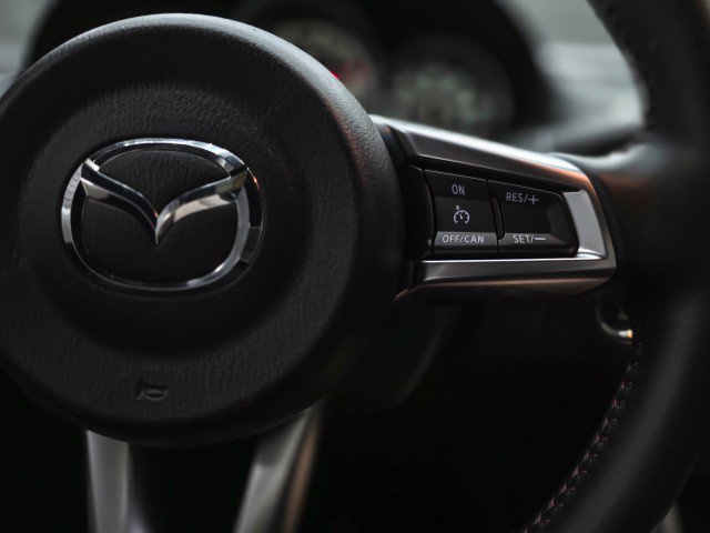 Used 2019 MAZDA MX-5 Miata Club RWD image 17