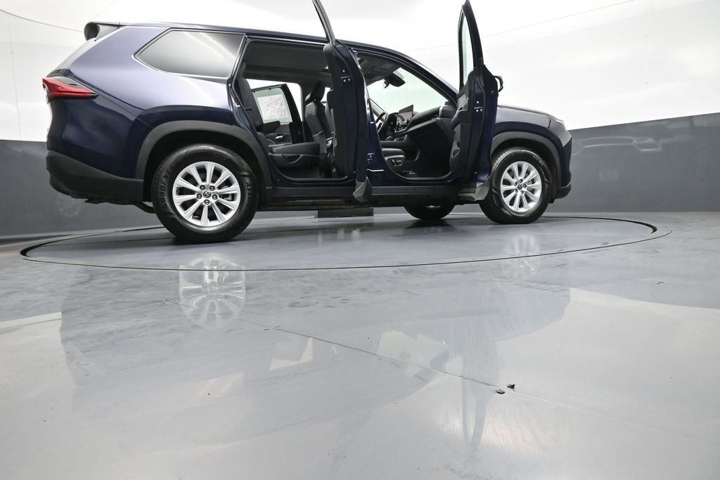 Certified 2025 Toyota Grand Highlander FWD image 50